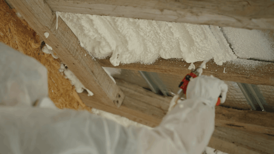 Mousse polyuréthane projetée : fonctionnement, avantages et applications Brimar